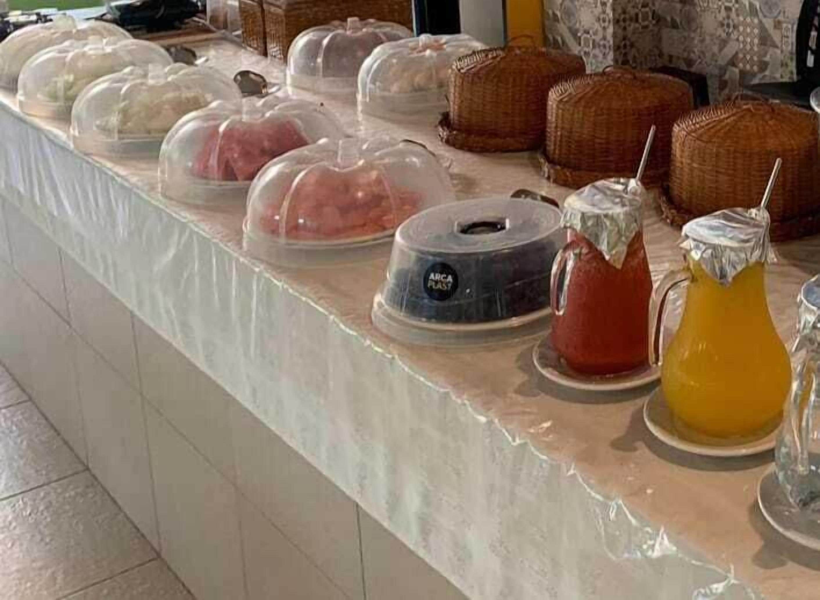 Café da manhã continental grátis todos os dias