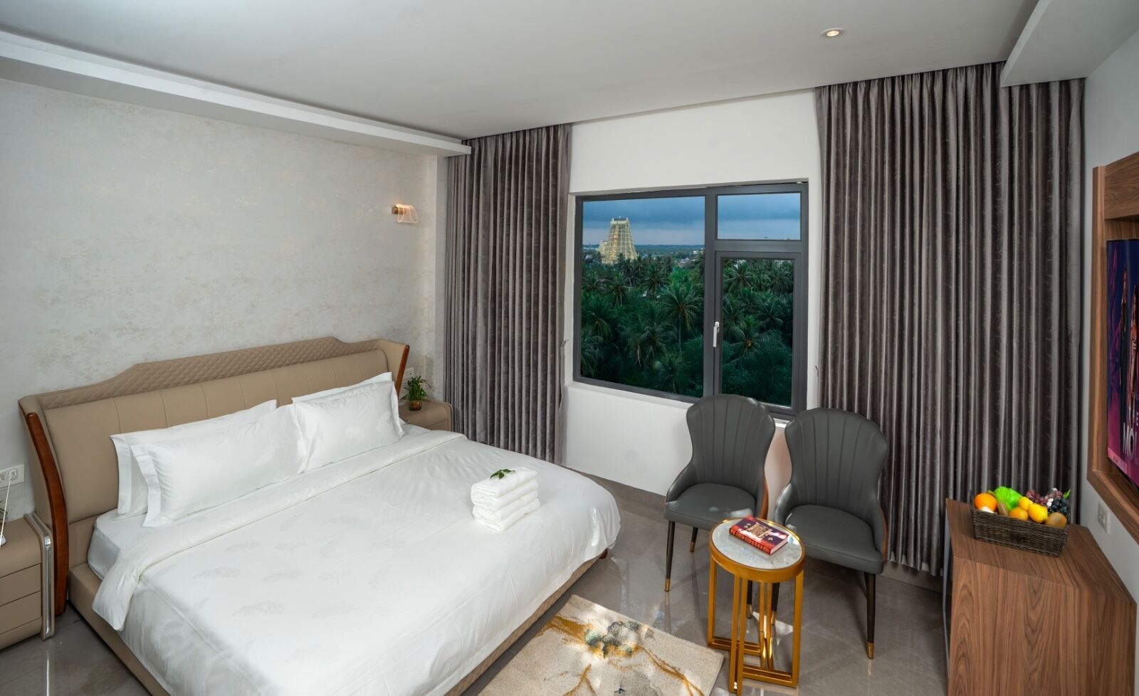 Egyptian cotton sheets, premium bedding, desk, laptop workspace