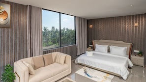 Phòng Suite dành cho gia đình | Bộ trải giường bằng vải cotton Ai Cập, bộ đồ giường cao cấp, bàn 