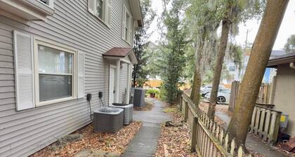 Cozy 1BR Close to Downtown Jacksonville – Includes WiFi & A/C