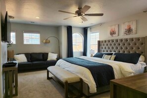 4 habitaciones, tabla de planchar con plancha, wifi y ropa de cama