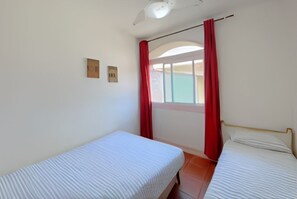 3 camere, ferro/asse da stiro, Wi-Fi gratuito