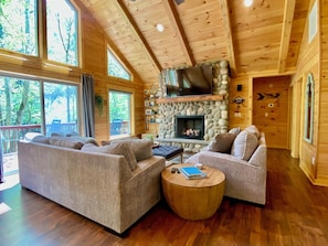 Smart TV, fireplace