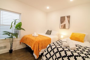 2 bedrooms, desk, iron/ironing board, free WiFi