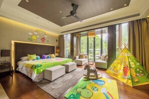 Unclassified image, 4 of 29, button - Dongxing Huichang Fashion Hotel (Dongxing)