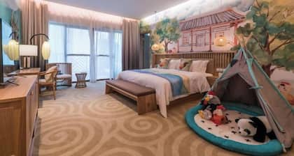 Dongxing Huichang Fashion Hotel