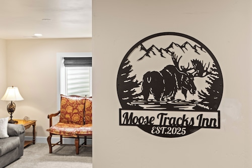 Moose Tracks Inn: Spacious Lower Level Retreat in Heber Valley