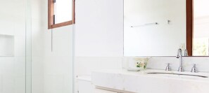 Bathroom - Bz37 Casa com Piscina a 200M da praia (Buzios)