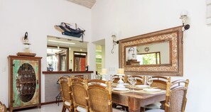 Dining room - Bz37 Casa com Piscina a 200M da praia (Buzios)