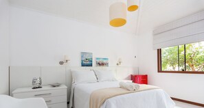 Deluxe House, 5 Bedrooms, Private Pool | 5 bedrooms, individually decorated, individually furnished - Bz37 Casa com Piscina a 200M da praia (Buzios)