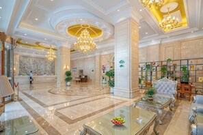 Lobby - Vienna International Hotel Zhanjiang North Railway Station Dingsheng Plaza (Zhanjiang)