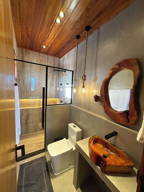 Bruser, håndklæder, Toiletpapir