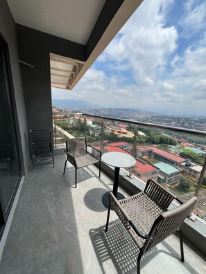 Leilighet – deluxe, 3 soverom, balkong, byutsikt | Utsikt fra balkong