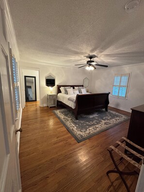 3 dormitorios, tabla de planchar con plancha, wifi y ropa de cama