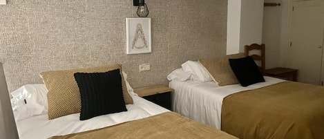 1 bedroom, iron/ironing board, travel cot, WiFi
