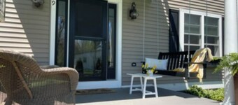 Biker's Paradise!! 4 bedroom home in Champlain Islands near bike path and lake