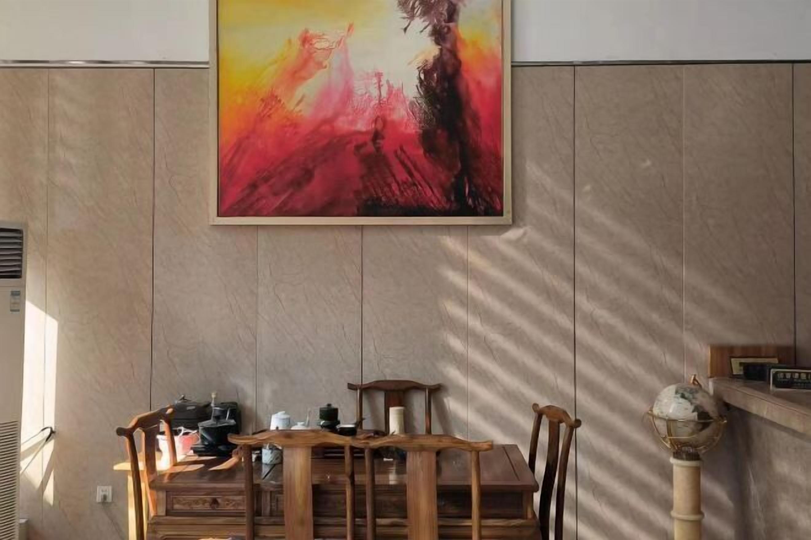 Lobby-lounge