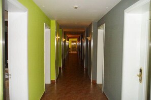 Interior - Shanghai Xiayi Chain Hotel (Shanghai)