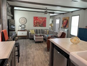 Fernseher, Bücher, Computerbildschirme, Drucker