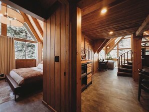 4 chambres, fer et planche à repasser, lit parapluie, Wi-Fi