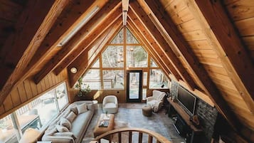 TV, fireplace, offices