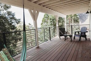 Terrace/patio - Mile High Haus, by @To_Dwell_Here (Lake Arrowhead)