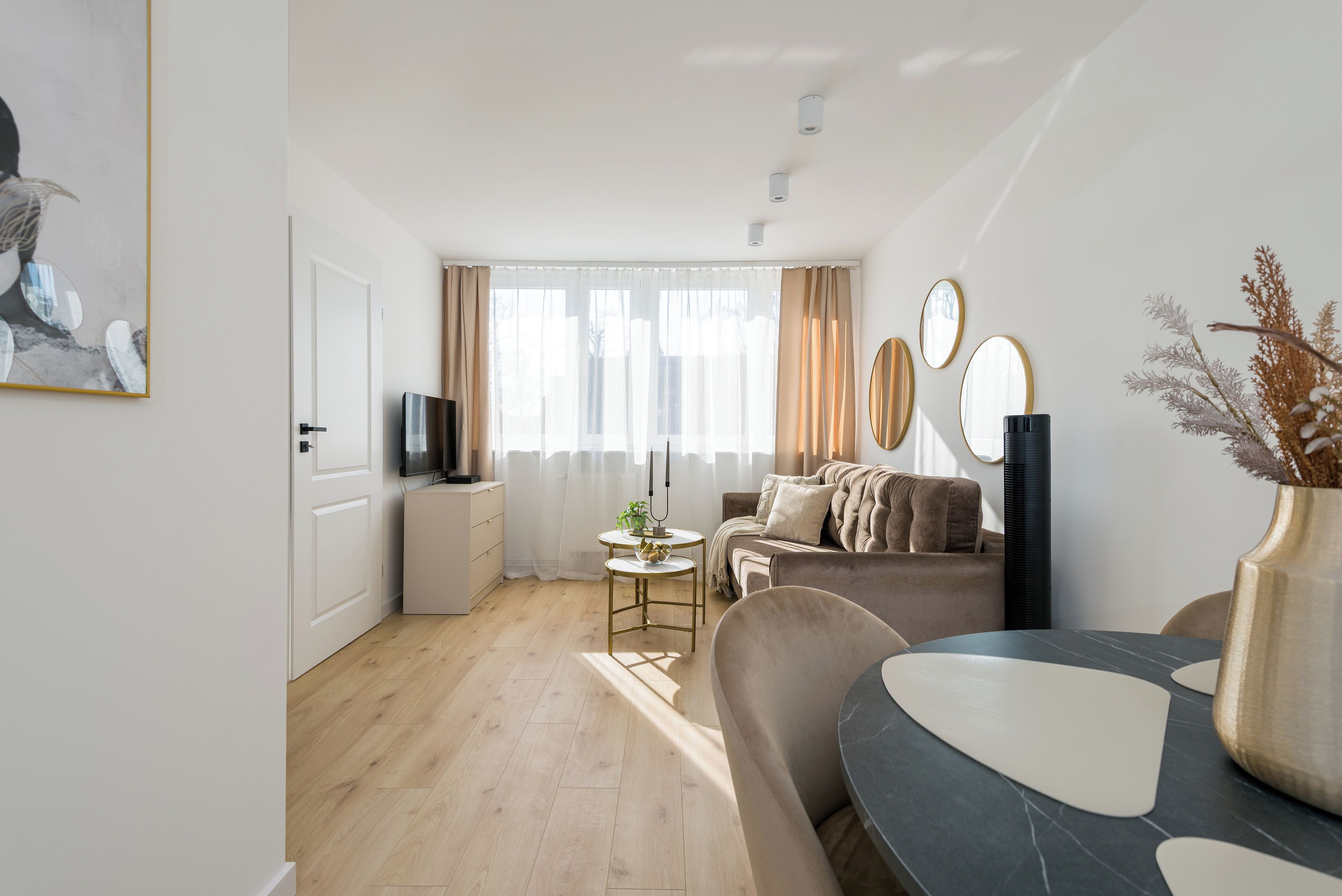 Superior Apartment, City View | Living area