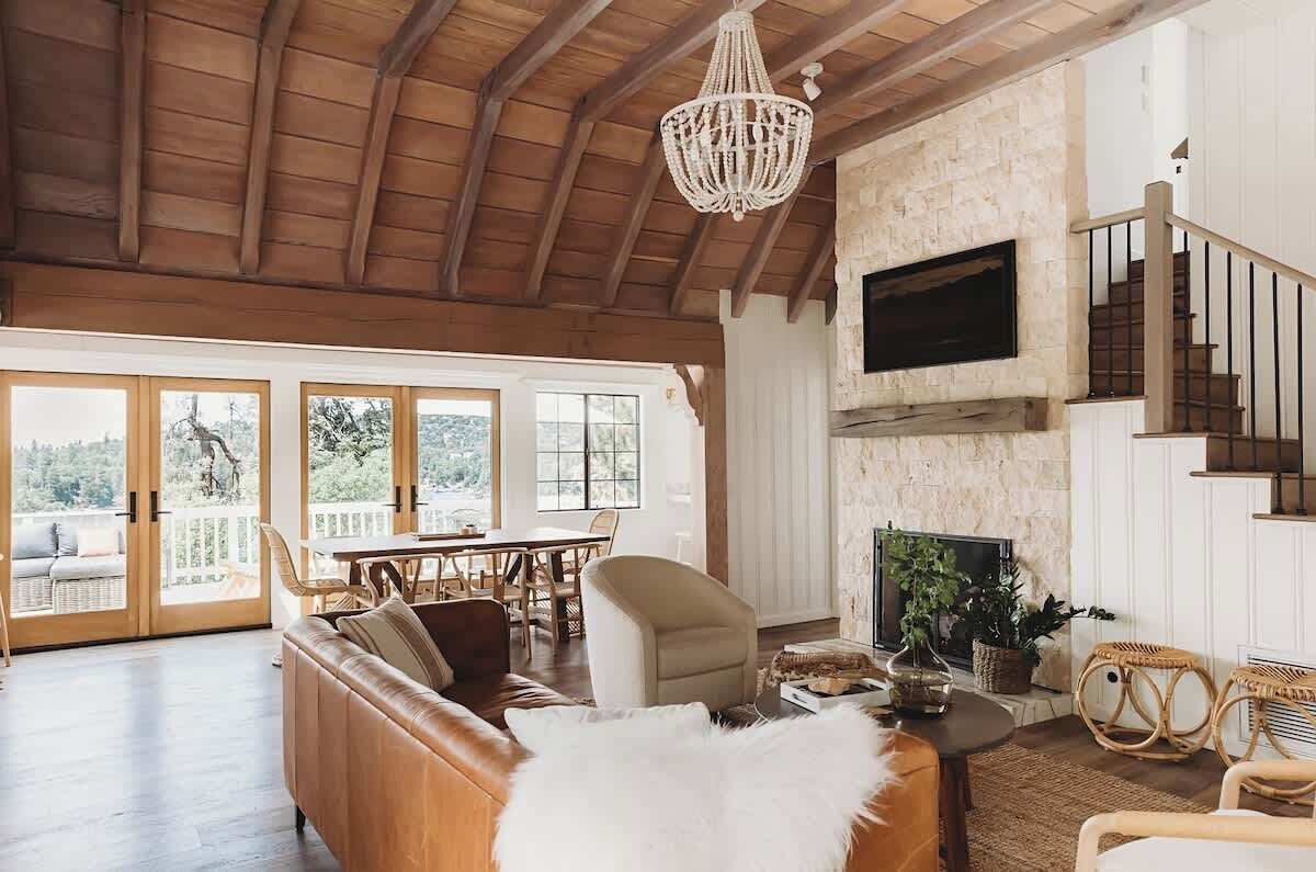 TV, fireplace, books, offices