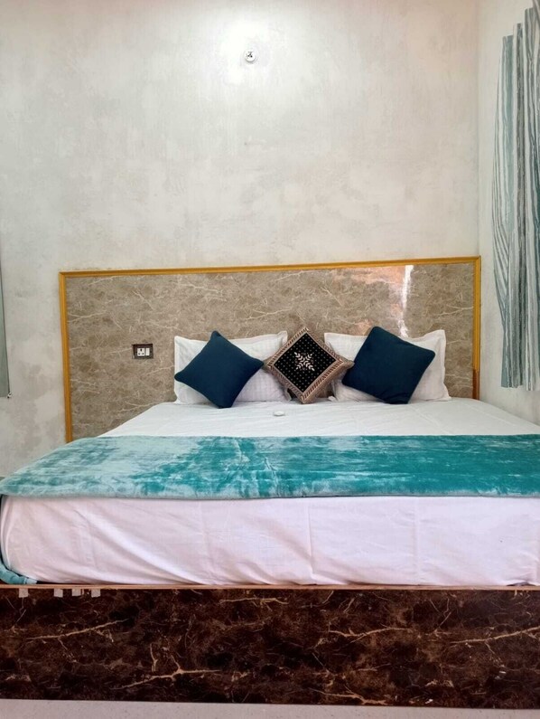 6 bedrooms, WiFi (free)