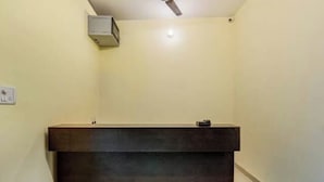 Interior - Spacious 6-bedroom house with WiFi, AC in enchanting Varanasi (Varanasi)