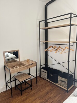 1 chambre, fer et planche Ă repasser, Wi-Fi, draps fournis