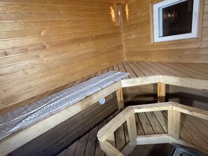 Sauna - Villa Niemelä ulkoporeammeella Parikkalassa. Perheet ja lemmikit tervetulleita! (Etelä-Karjala)