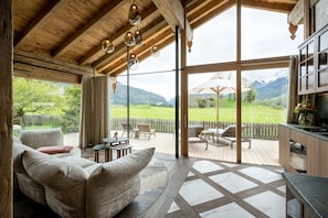 Flat-screen TV, fireplace