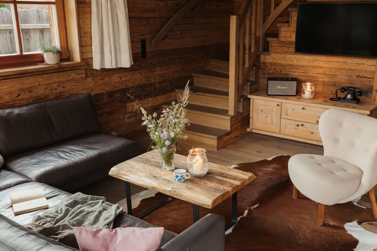 Chalet, 2 Bedrooms | Living area | Flat-screen TV, fireplace