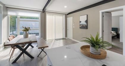 Modern Home and guest house in peaceful location.