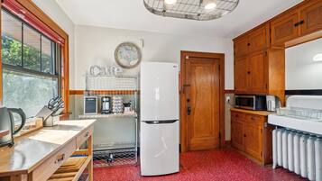 Microwave, oven, stovetop