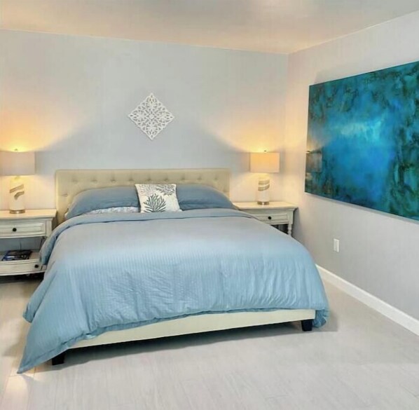 Iron/ironing board, WiFi, bed sheets