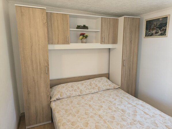 1 bedroom, Internet, bed sheets