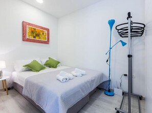 Iron/ironing board, WiFi, bed sheets - Spacious Two sis Apartments in Zadar with Terrace Studio Apartment ( 1 ) (Zadar)