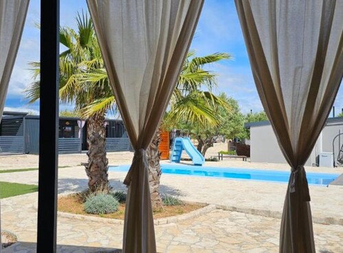 SAK Mobile Homes - Classic Two Bedroom Mobile Home with Terrace and Sea View