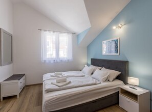 1 bedroom, iron/ironing board, Internet, bed sheets - Adriatic Island Sea View -1 Bedroom/Terrace (A1) (Bol)