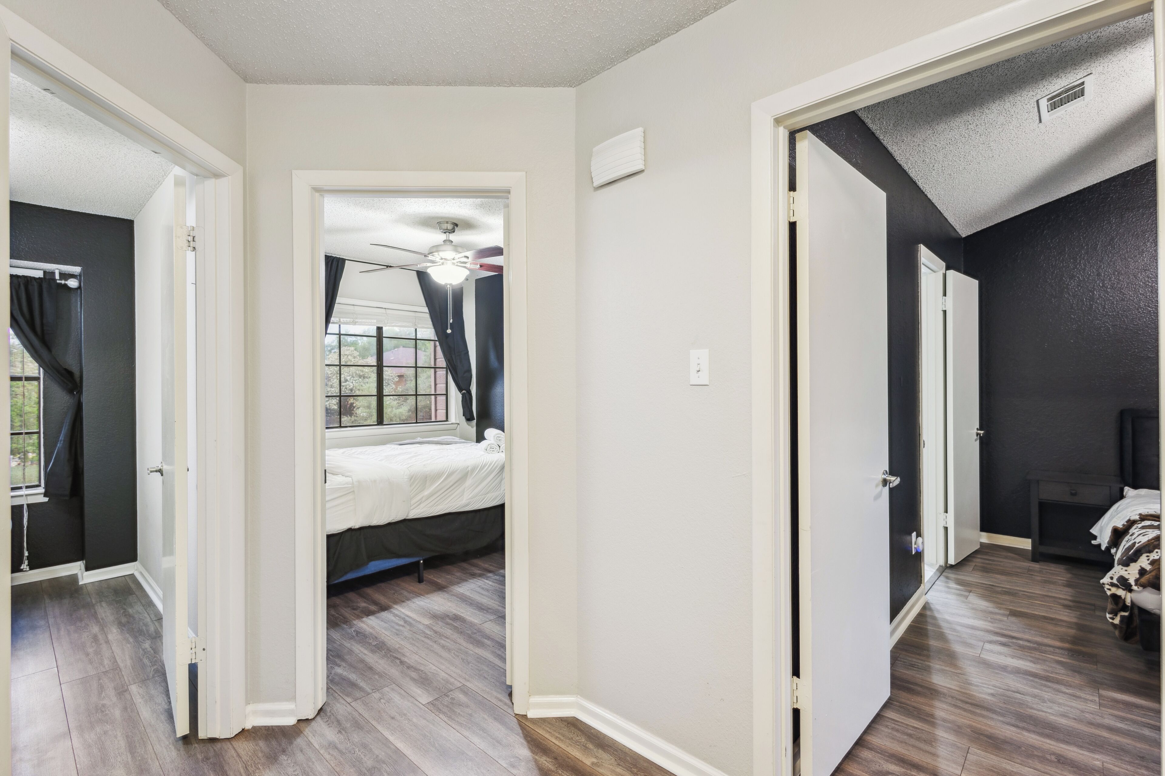 3 soverom, skrivebord, wi-fi (inkludert) og sengetøy