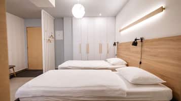 1 sovrum, strykjÀrn/strykbrÀda, internet och sÀngklÀder