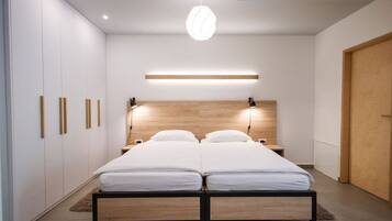 1 bedroom, iron/ironing board, Internet, bed sheets