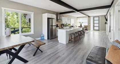 Modern Lakehouse and Guest home with Partial Lake View