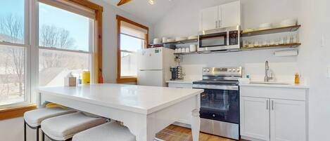 Fridge, microwave, oven, stovetop