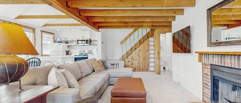 Télévision, cheminée