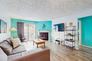 Televisión, reproductor de DVD y libros 