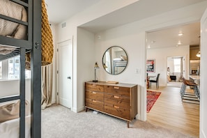 2 chambres, bureau, Wi-Fi, draps fournis