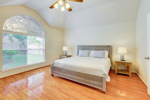 4 slaapkamers, een bureau, wifi, beddengoed